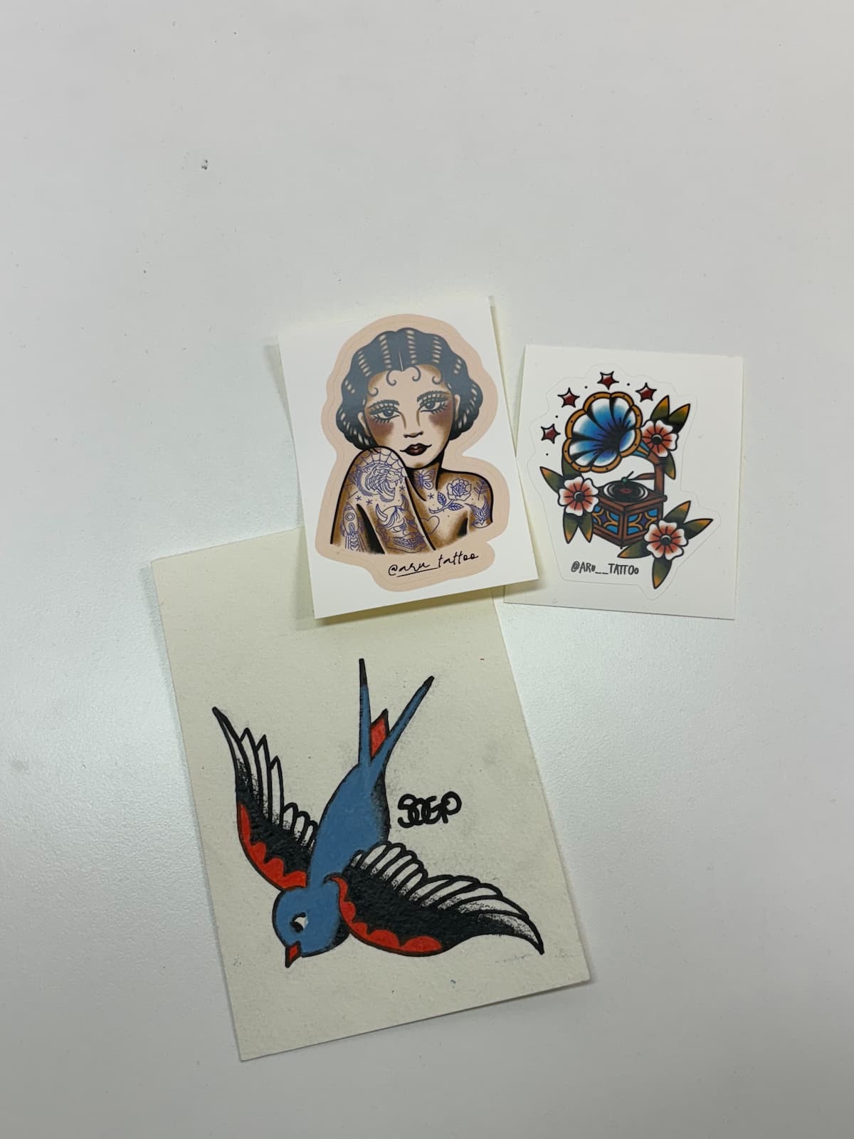 生徒が書いた絵の作品 つばめと女性の絵